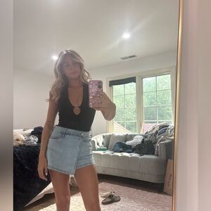 Meet your Posher, Avery